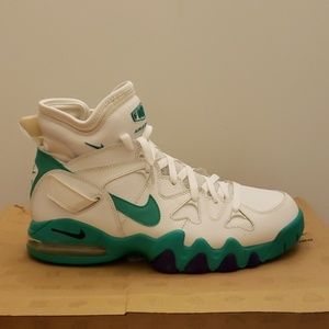 Nike Air Max 2 Strong Sneakers